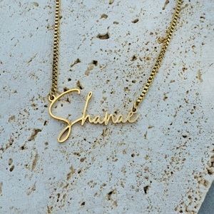 Personalized Gold Name Necklace